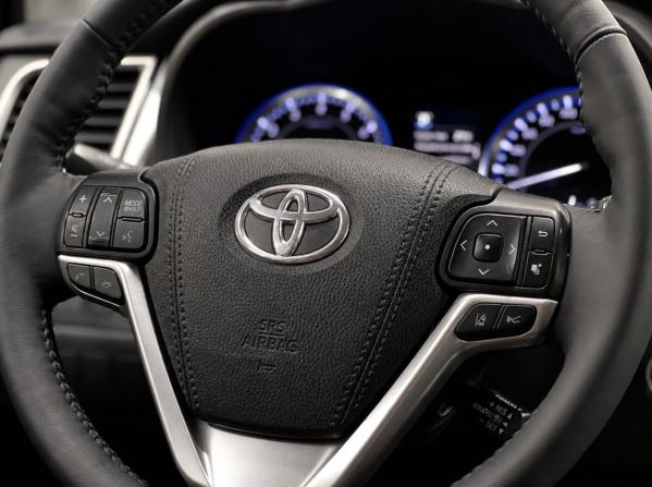 Toyota Highlander III (XU50) Рестайлинг с пробегом 2019 года, цена 4 350 000 рублей, 62500 км, внедорожник, Автокод Объявления