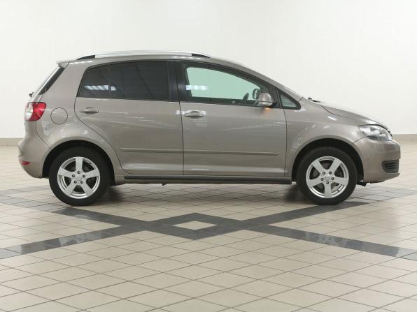 Volkswagen Golf Plus II с пробегом 2010 года, цена 674 000 рублей, 193000 км, хэтчбек, Автокод Объявления