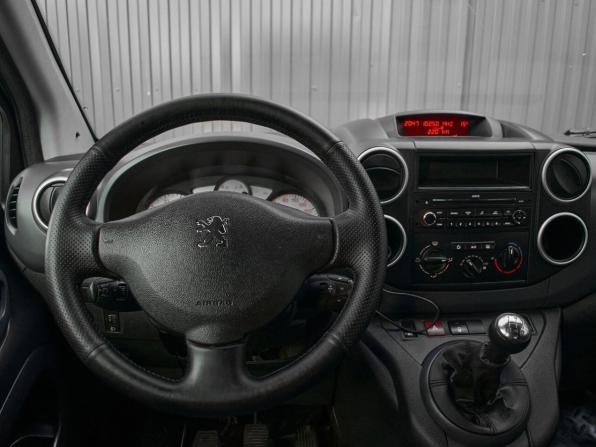 Peugeot Partner II с пробегом 2011 года, цена 645 000 рублей, 199022 км, минивэн, Автокод Объявления