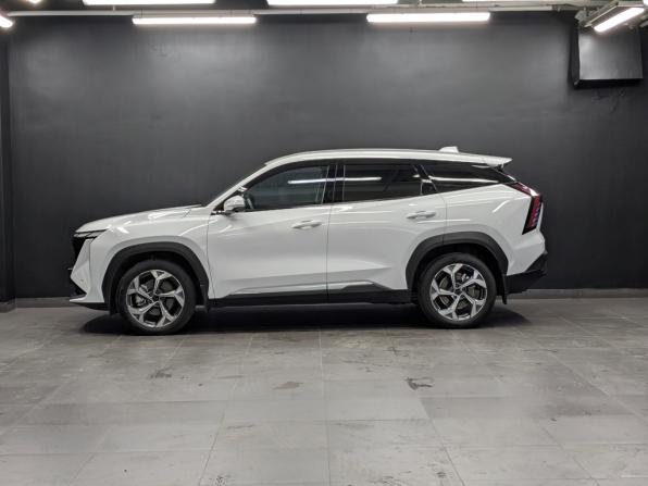 Geely Atlas II с пробегом 2025 года, цена 3 330 000 рублей, 2623 км, внедорожник, Автокод Объявления