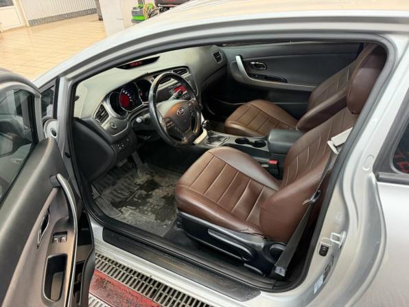 Kia Ceed II с пробегом 2013 года, цена 1 127 000 рублей, 126029 км, хэтчбек, Автокод Объявления