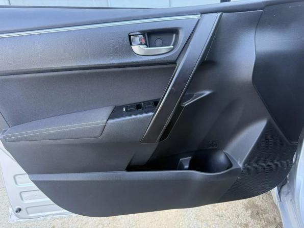 Toyota Corolla XI (E160 E170 E180) Рестайлинг 1 с пробегом 2018 года, цена 1 653 500 рублей, 96848 км, седан, Автокод Объявления