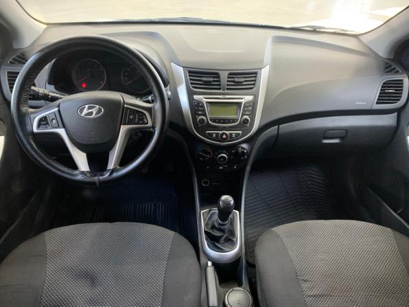 Hyundai Solaris I с пробегом 2013 года, цена 880 000 рублей, 120000 км, седан, Автокод Объявления