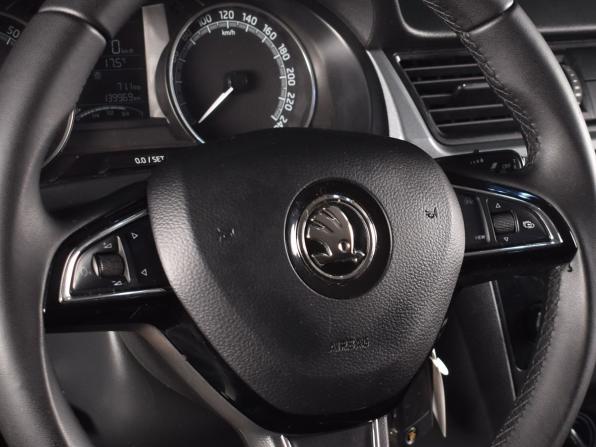 Skoda Rapid I Рестайлинг с пробегом 2017 года, цена 1 049 995 рублей, 139968 км, лифтбек, Автокод Объявления