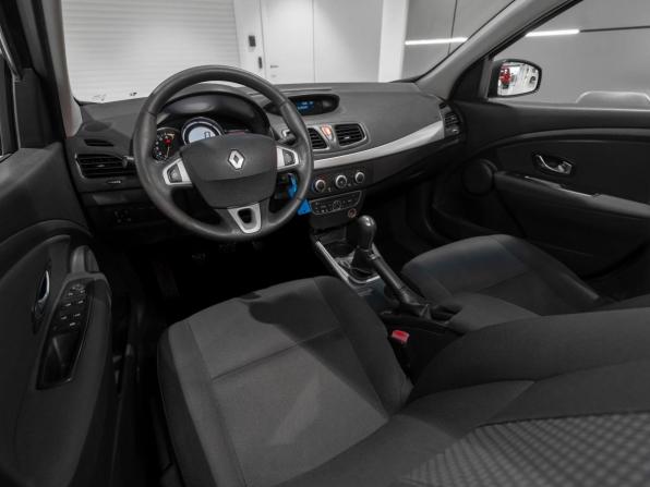Renault Megane III с пробегом 2011 года, цена 740 000 рублей, 110489 км, хэтчбек, Автокод Объявления