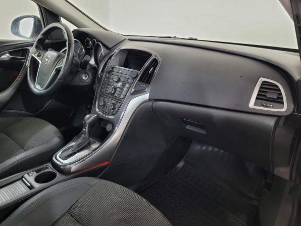 Opel Astra J Рестайлинг с пробегом 2012 года, цена 650 000 рублей, 188026 км, хэтчбек, Автокод Объявления