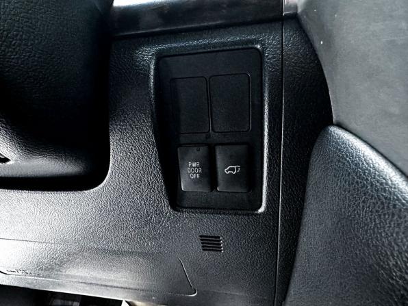 Toyota Land Cruiser 200 Series Рестайлинг 1 с пробегом 2012 года, цена 4 510 000 рублей, 168495 км, внедорожник, Автокод Объявления