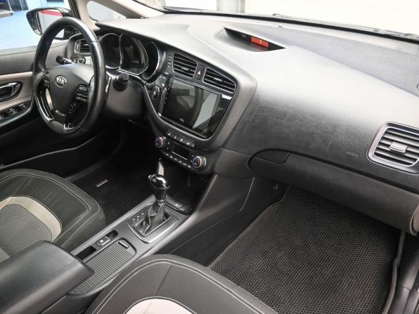 Kia Ceed II с пробегом 2012 года, цена 1 249 000 рублей, 198829 км, хэтчбек, Автокод Объявления