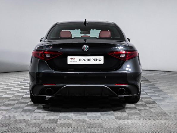 Alfa Romeo Giulia II (952) Рестайлинг 2 с пробегом 2023 года, цена 4 450 000 рублей, 40774 км, седан, Автокод Объявления