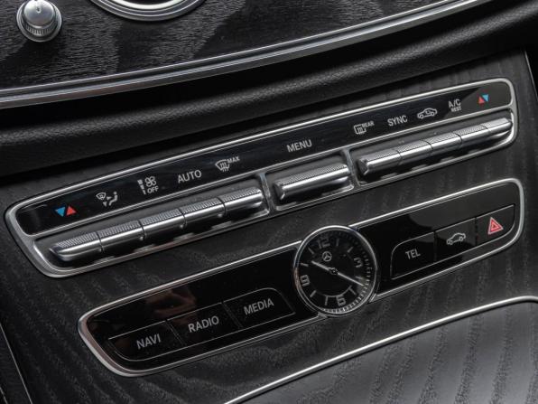 Mercedes-Benz E-Класс V (W213 S213 C238) с пробегом 2019 года, цена 3 570 000 рублей, 156270 км, седан, Автокод Объявления