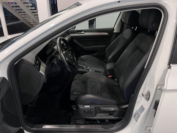 Volkswagen Passat B8 с пробегом 2018 года, цена 2 682 000 рублей, 84376 км, седан, Автокод Объявления