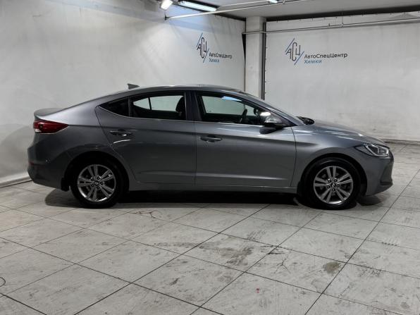 Hyundai Elantra VI (AD) с пробегом 2017 года, цена 1 299 800 рублей, 175000 км, седан, Автокод Объявления