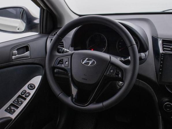 Hyundai Solaris I Рестайлинг с пробегом 2015 года, цена 1 110 000 рублей, 119192 км, седан, Автокод Объявления