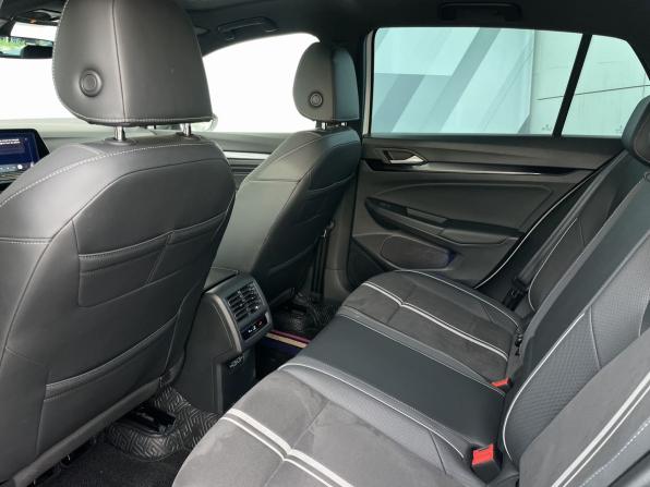 Volkswagen Golf VIII с пробегом 2024 года, цена 3 570 000 рублей, 5317 км, хэтчбек, Автокод Объявления