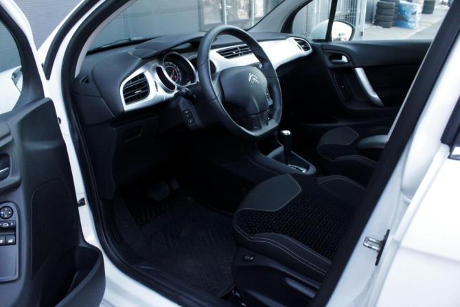 Citroen C3 II с пробегом 2012 года, цена 910 000 рублей, 13205 км, хэтчбек, Автокод Объявления