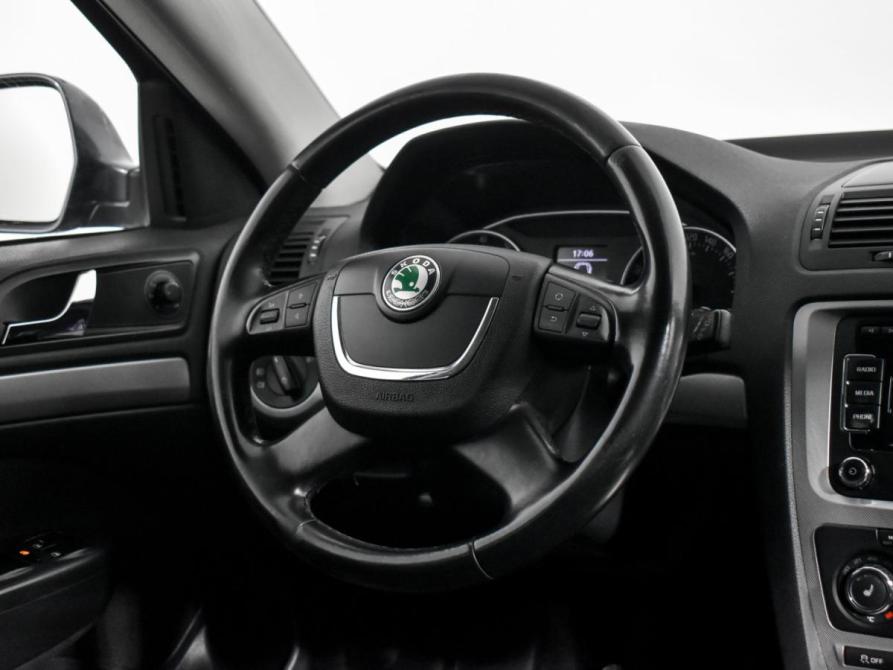 Skoda Octavia II (A5) Рестайлинг Санкт-Петербург  - изображение 15