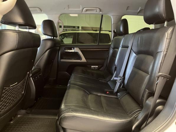 Toyota Land Cruiser 200 Series Рестайлинг 1 с пробегом 2014 года, цена 3 900 000 рублей, 300000 км, внедорожник, Автокод Объявления