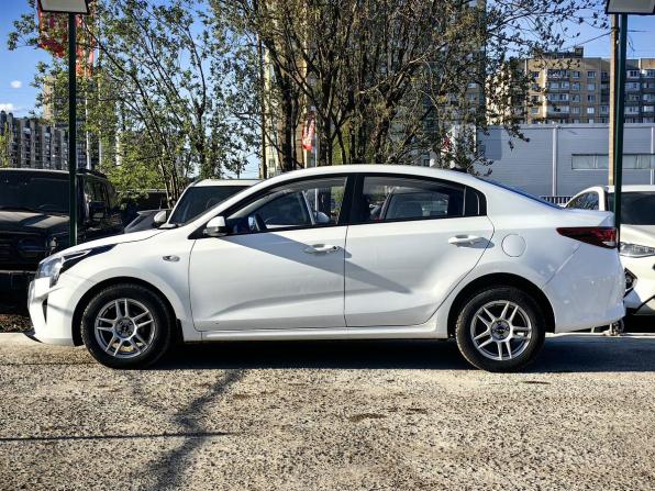 Kia Rio IV Рестайлинг с пробегом 2021 года, цена 1 179 000 рублей, 92686 км, седан, Автокод Объявления
