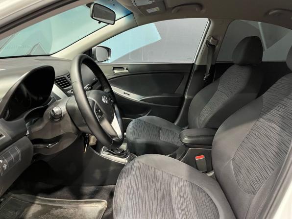 Hyundai Solaris I Рестайлинг с пробегом 2015 года, цена 850 000 рублей, 157260 км, седан, Автокод Объявления