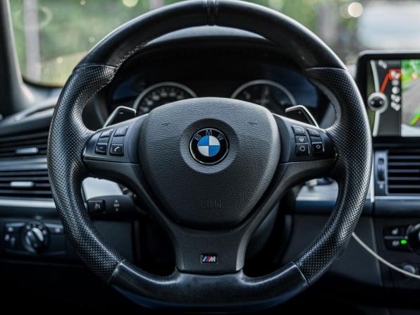 BMW X5 II (E70) Рестайлинг с пробегом 2013 года, цена 1 739 000 рублей, 298707 км, внедорожник, Автокод Объявления