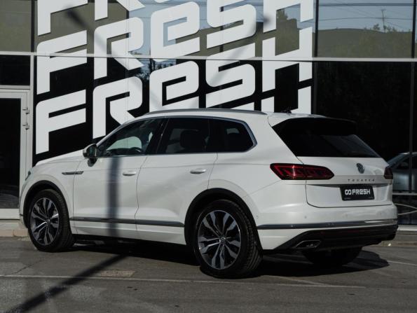 Volkswagen Touareg III с пробегом 2020 года, цена 4 350 000 рублей, 151548 км, внедорожник, Автокод Объявления