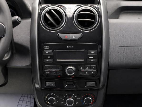 Renault Duster I Рестайлинг с пробегом 2017 года, цена 997 000 рублей, 227424 км, внедорожник, Автокод Объявления