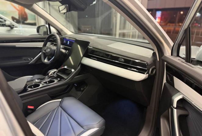 Новый Geely Atlas II 2026 года, цена 4 119 990 рублей, внедорожник, Автокод Объявления