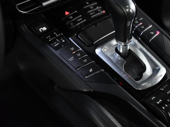 Porsche Cayenne II (958) с пробегом 2013 года, цена 2 499 000 рублей, 136000 км, внедорожник, Автокод Объявления