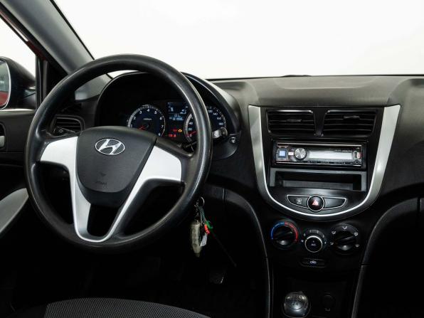 Hyundai Solaris I с пробегом 2013 года, цена 794 000 рублей, 181998 км, седан, Автокод Объявления