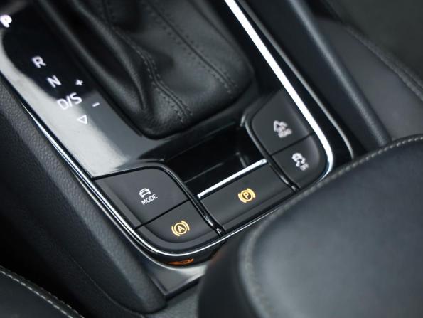 Skoda Karoq I с пробегом 2020 года, цена 2 449 000 рублей, 109210 км, внедорожник, Автокод Объявления