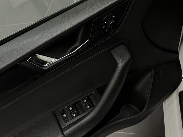 Skoda Rapid I Рестайлинг с пробегом 2017 года, цена 1 275 000 рублей, 139301 км, лифтбек, Автокод Объявления