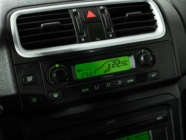 Skoda Fabia II с пробегом 2008 года, цена 579 585 рублей, 142518 км, хэтчбек, Автокод Объявления