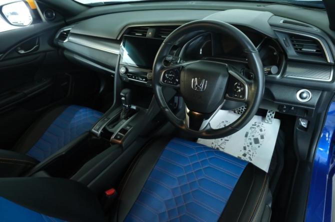 Honda Civic X Рестайлинг с пробегом 2019 года, цена 2 499 000 рублей, 48000 км, хэтчбек, Автокод Объявления