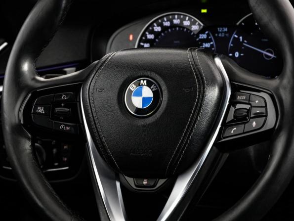 BMW 5 серии VII (G30/G31/G38) с пробегом 2017 года, цена 2 599 000 рублей, 135786 км, седан, Автокод Объявления