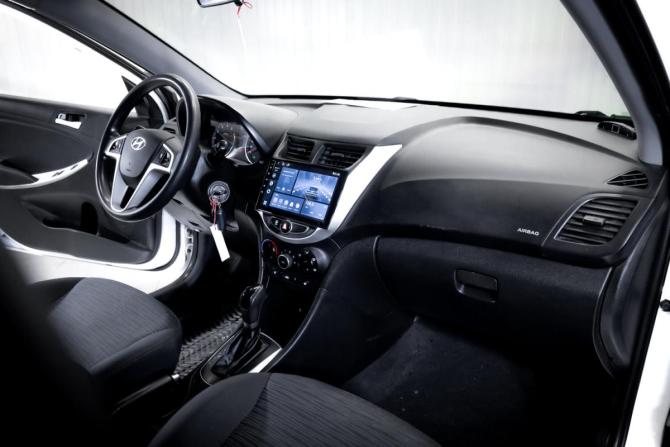 Hyundai Solaris I Рестайлинг с пробегом 2015 года, цена 1 040 000 рублей, 134939 км, седан, Автокод Объявления