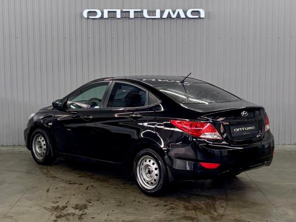 Hyundai Solaris I с пробегом 2013 года, цена 897 000 рублей, 227961 км, седан, Автокод Объявления