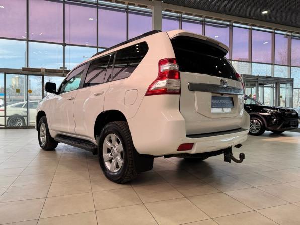 Toyota Land Cruiser Prado 150 Series Рестайлинг 1 с пробегом 2015 года, цена 3 250 000 рублей, 175839 км, внедорожник, Автокод Объявления