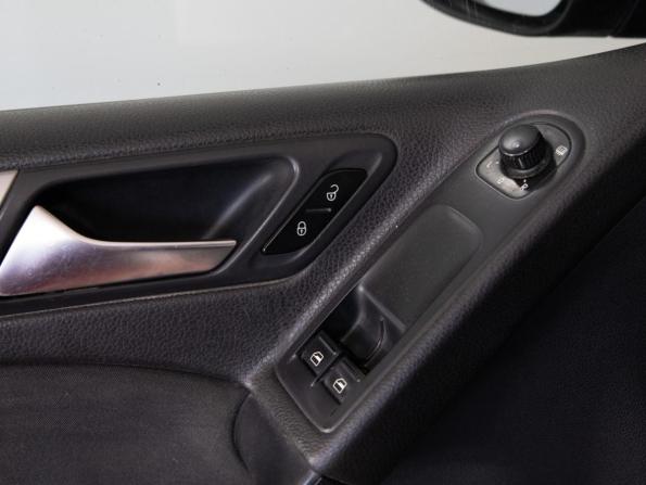 Volkswagen Golf VI с пробегом 2011 года, цена 604 310 рублей, 276601 км, хэтчбек, Автокод Объявления