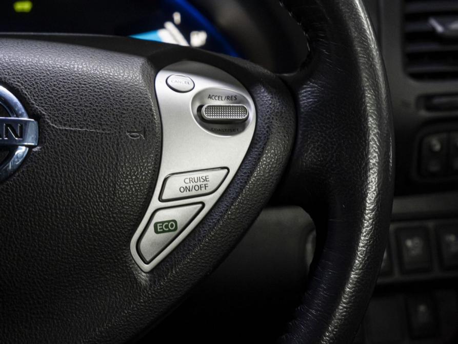 Nissan Leaf I (ZE0/AZE0) Тюмень  - изображение 20