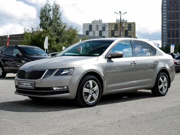 Skoda Octavia III (A7) Рестайлинг с пробегом 2017 года, цена 1 599 000 рублей, 132375 км, лифтбек, Автокод Объявления