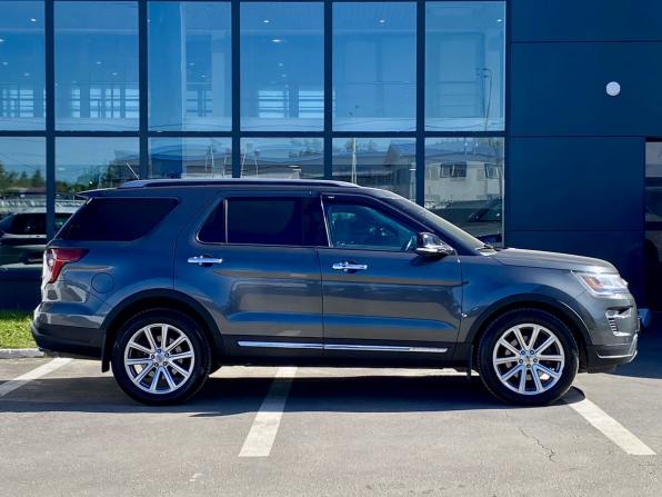 Ford Explorer V Рестайлинг 2 с пробегом 2018 года, цена 2 899 000 рублей, 107500 км, внедорожник, Автокод Объявления