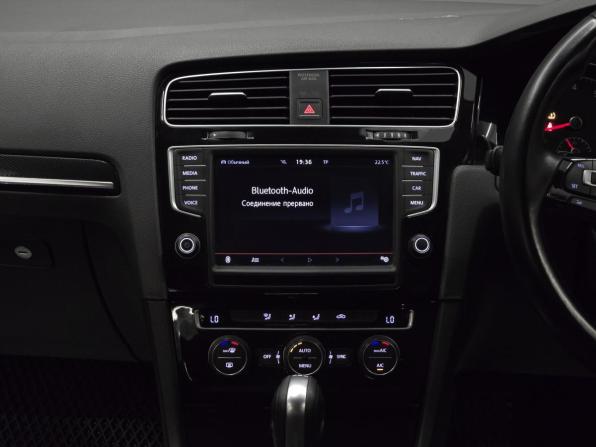 Volkswagen Golf VII с пробегом 2015 года, цена 1 249 000 рублей, 102000 км, хэтчбек, Автокод Объявления