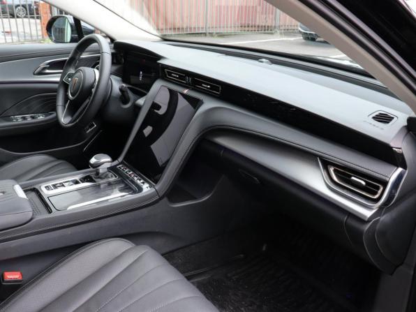 Hongqi H5 II с пробегом 2024 года, цена 3 390 000 рублей, 11854 км, седан, Автокод Объявления