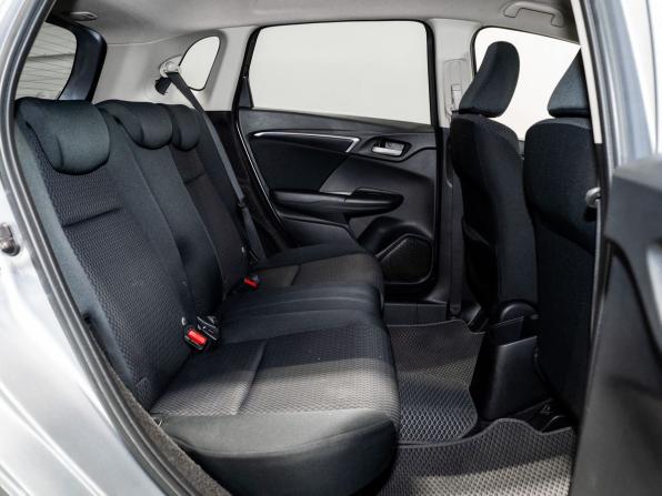 Honda Fit III Рестайлинг с пробегом 2018 года, цена 1 120 000 рублей, 175625 км, хэтчбек, Автокод Объявления