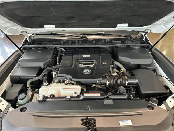 Toyota Land Cruiser 300 Series с пробегом 2021 года, цена 9 988 000 рублей, 82008 км, внедорожник, Автокод Объявления