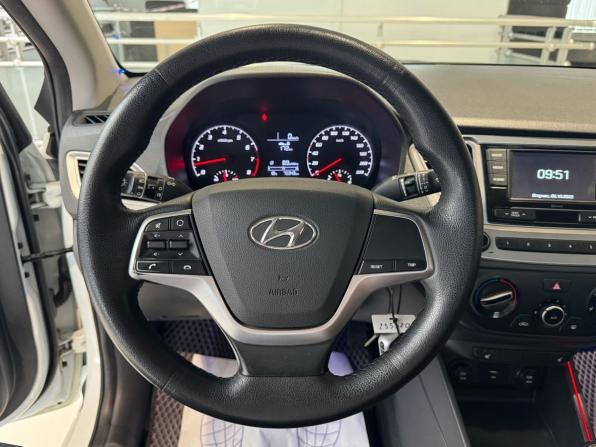 Hyundai Solaris II Рестайлинг с пробегом 2020 года, цена 1 375 000 рублей, 74416 км, седан, Автокод Объявления