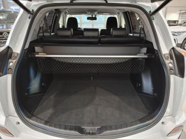Toyota RAV4 IV (XA40) Рестайлинг с пробегом 2015 года, цена 2 590 000 рублей, 81246 км, внедорожник, Автокод Объявления