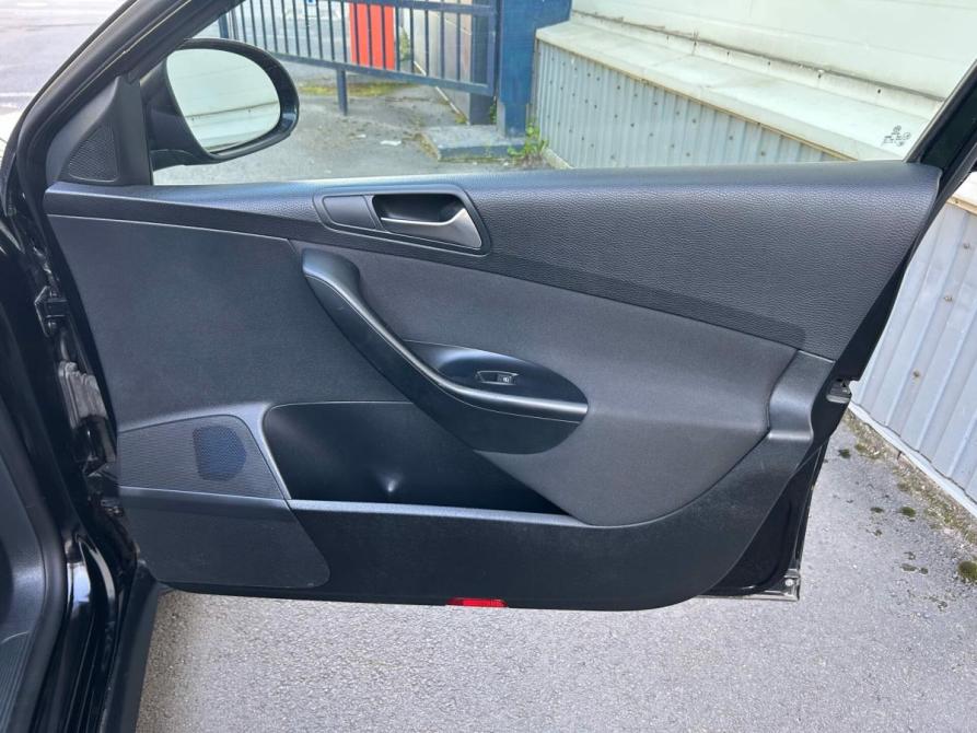 Volkswagen Passat B6 Санкт-Петербург  - изображение 17