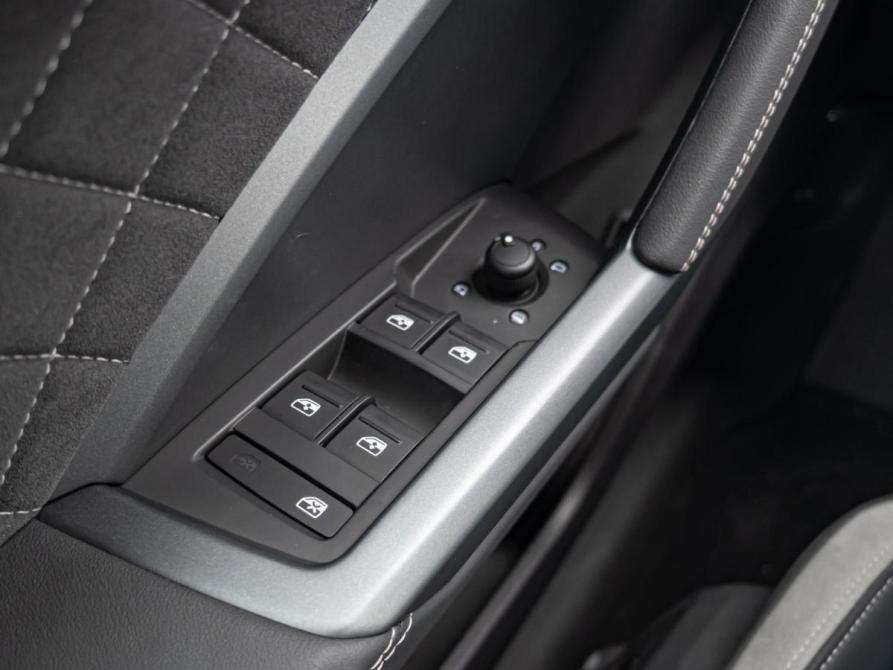 Audi Q3 II (F3) Краснодар  - изображение 18