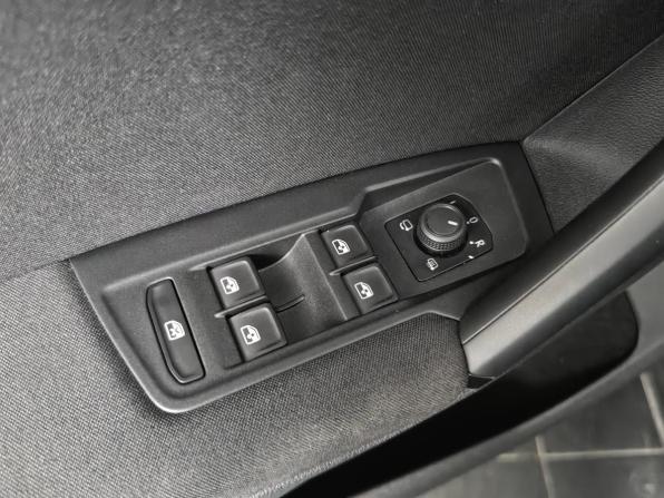 Volkswagen Tiguan II Рестайлинг с пробегом 2021 года, цена 3 444 000 рублей, 48045 км, внедорожник, Автокод Объявления